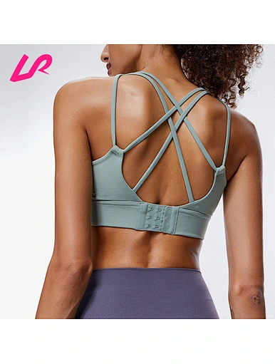 Cover up in style with our scoop back sports bra. Designed for comfort and support, it's a must-have for any workout wardrobe. Shop now and stay ahead of the trend.
